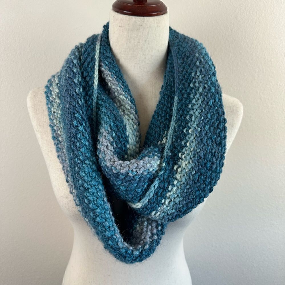 EUC Unbranded HandMade Women’s Scarf